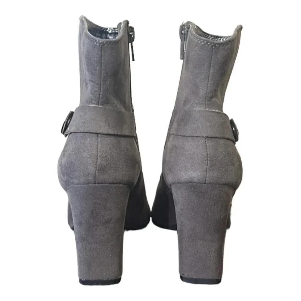 Ann Marino Women's Wilma Gray Microsuede Pointed Toe Heeled Ankle Boot Size 7.5 - Picture 7 of 10